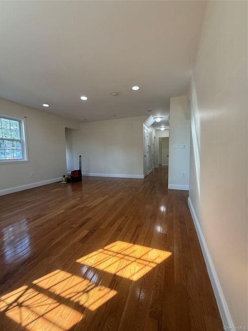 19710 Foothill Avenue, New York, NY, 11423 | Card Image