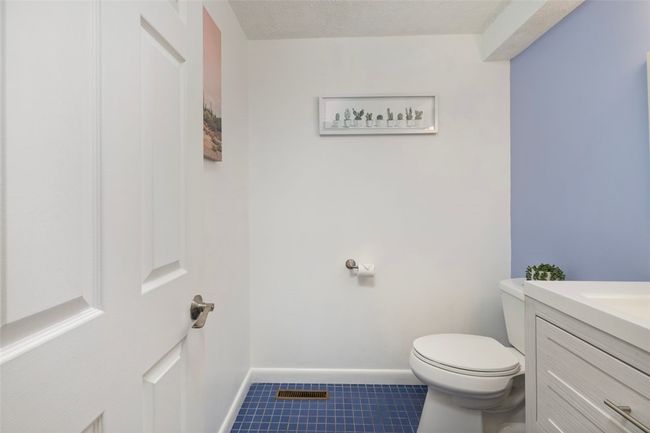 1st Fl bathroom | Image 11