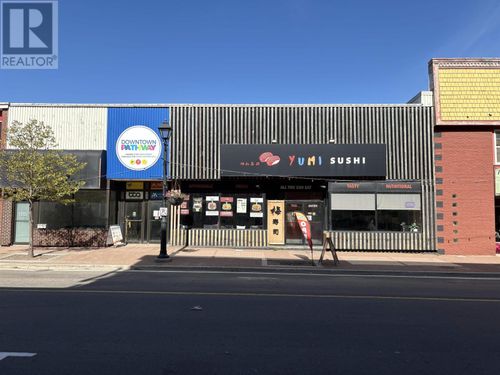 {{alt}} | Card Image