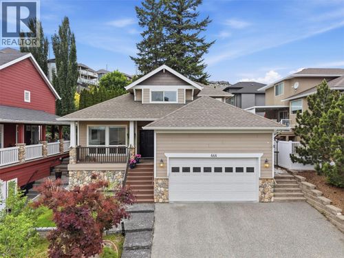 444 Azure Pl, Kamloops, BC, V2E2R2 | Card Image