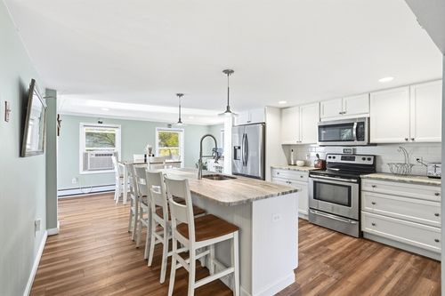 34 Glenvale Avenue, Billerica, MA, 01821 | Card Image