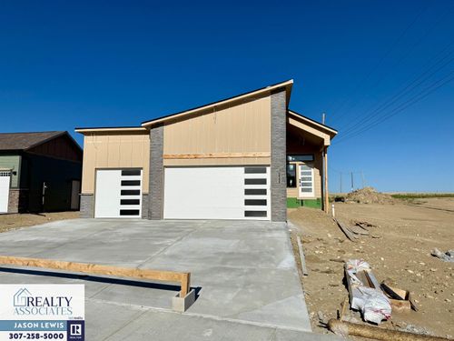 2744 Berkshire Way, Casper, WY, 82609-3896 | Card Image