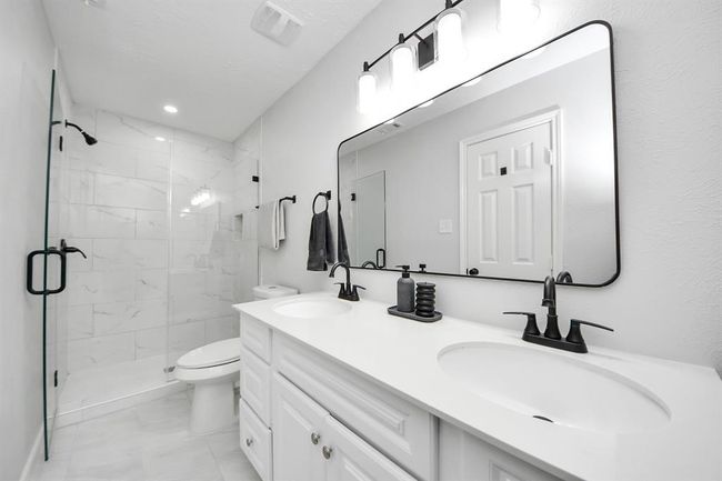 6018 Beekman Rd, House other with 3 bedrooms, 2 bathrooms and null parking in Houston TX | Image 24