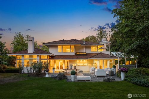 2609 Evergreen Point Rd, Medina, WA, 98039-1528 | Card Image