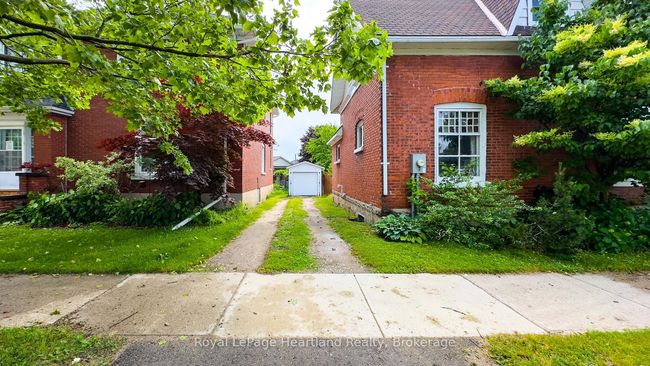132 Elgin Ave E, House other with 3 bedrooms, 2 bathrooms and 5 parking in Goderich ON | Image 47