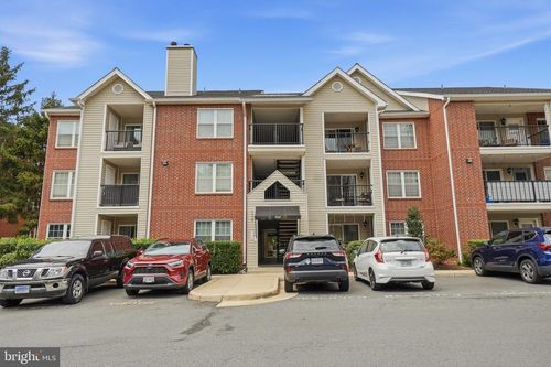 313-3310 Wyndham Cir, ALEXANDRIA, VA, 22302-4310 | Card Image