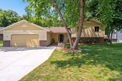 17245 Hayes Ave, Lakeville, MN, 55044-6217 | Card Image
