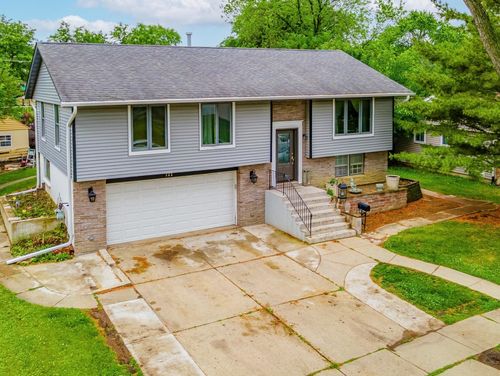 721 Lacy Ave, Streamwood, IL, 60107-3112 | Card Image