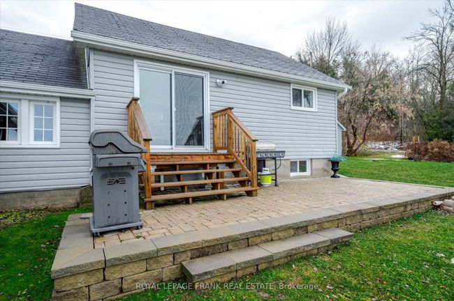 798 Simcoe St, House other with 3 bedrooms, 1 bathrooms and 4 parking in Bridgenorth ON | Image 29