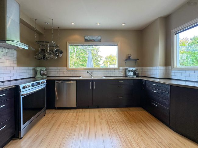 20 Queen St, House other with 4 bedrooms, 2 bathrooms and 4 parking in Bridgewater NS | Image 20