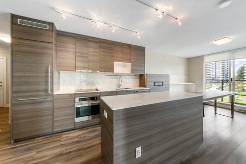 805-13398 104 Ave, Surrey, BC, V3T1V6 | Card Image