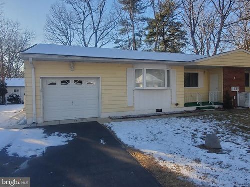 b-4 Wyoming Ave, WHITING, NJ, 08759-1128 | Card Image