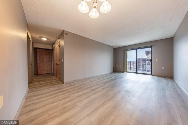 Living/dining room | Image 8