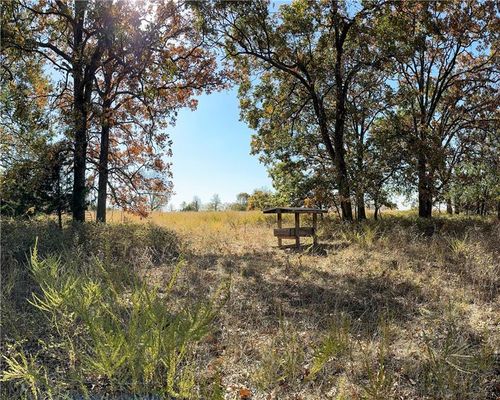 11999-11201-11999 Se 700 Rd, Weaubleau, MO, 65774-8527 | Card Image