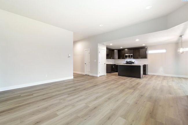 10402 Kokanee Dr, House other with 3 bedrooms, 2 bathrooms and 3 parking in Pasco WA | Image 13