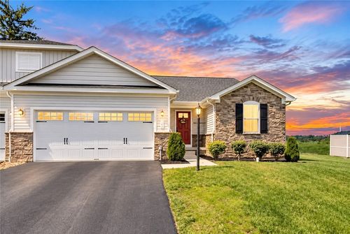 106 Jessica Ct, Beaver Falls, PA, 15010-1393 | Card Image