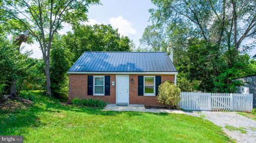 117 Walnut St, MARTINSBURG, WV, 25401-4237 | Card Image