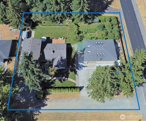 11858 Se 236th St, Kent, WA, 98031-3606 | Card Image