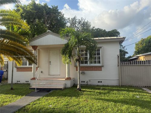 6761 Sw 2nd St, Miami, FL, 33144-2944 | Card Image