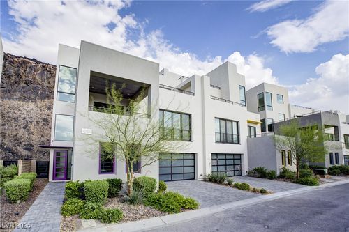 386 Tranquil Peak Ct, Henderson, NV, 89012-5847 | Card Image