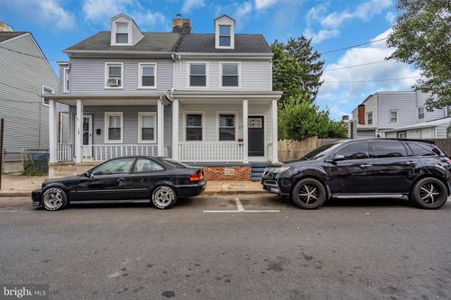 211 York St, Burlington, NJ, 08016-1502 | Card Image
