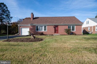 716 Farmingdale Road, House other with 2 bedrooms, 1 bathrooms and null parking in LANCASTER PA | Image 1