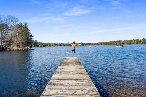 25 Mooers Rd, Nottingham, NH, 03290-4949 | Card Image