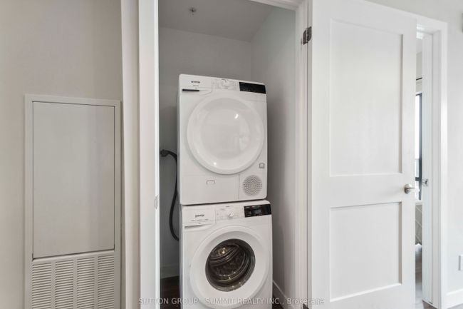 1709 - 15 Queen St S, Condo with 2 bedrooms, 2 bathrooms and 1 parking in Hamilton ON | Image 26