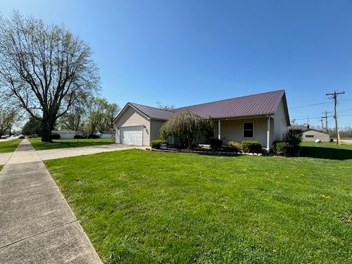 614 Howard St, Waveland, IN, 47989-8182 | Card Image