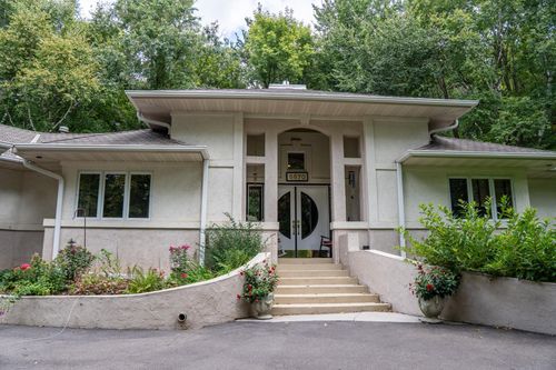 5870 Blackberry Bridge Path, Inver Grove Heights, MN, 55076-1561 | Card Image