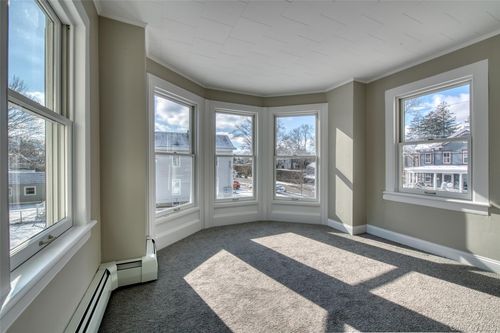 220 5th Ave, Greenport, NY, 11944-1546 | Card Image