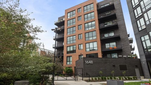 309-1648 Division St, Chicago, IL, 60622-3926 | Card Image