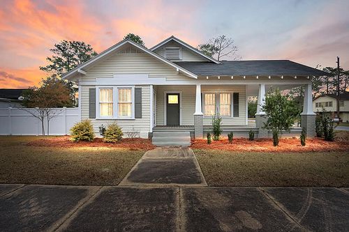 591 E Cherry St, Jesup, GA, 31546-5111 | Card Image