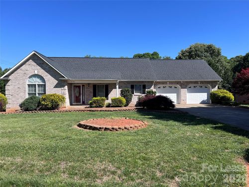 2187 Silver Fox Trl, Hickory, NC, 28601-7799 | Card Image