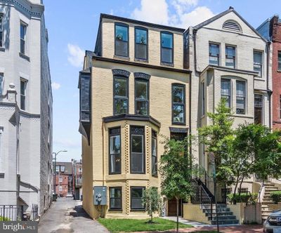 2023 O Street Nw, Townhouse with 6 bedrooms, 4 bathrooms and null parking in WASHINGTON DC | Image 1