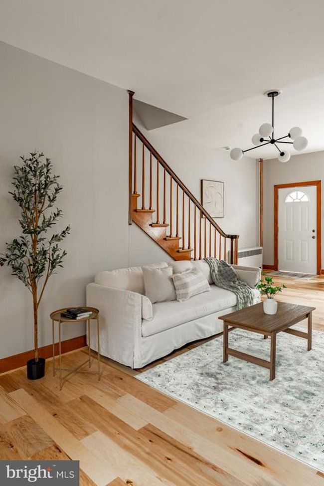 308 Cherry St, Home with 5 bedrooms, 1 bathrooms and null parking in COLUMBIA PA | Image 7