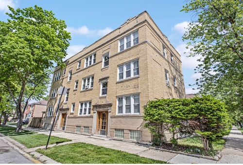 3e-5004 W Newport Ave, Chicago, IL, 60641-5732 | Card Image