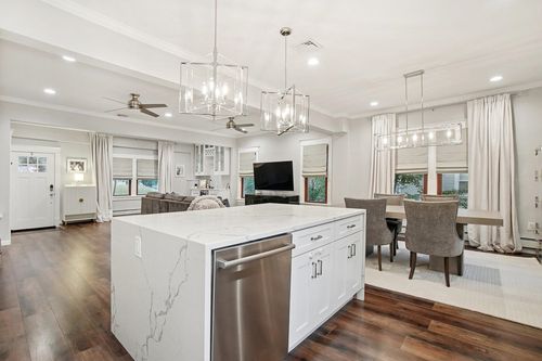 160 Alexander Ave, Nutley, NJ, 07110-1002 | Card Image