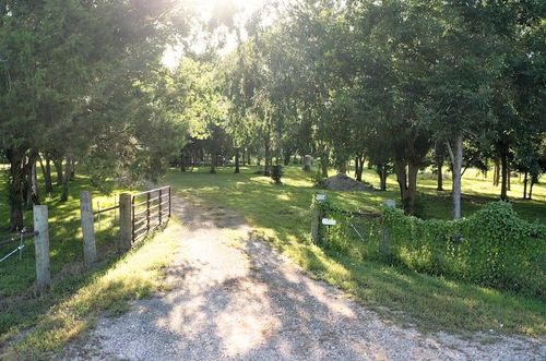 6114 County Road 42, Rosharon, TX, 77583-6518 | Card Image