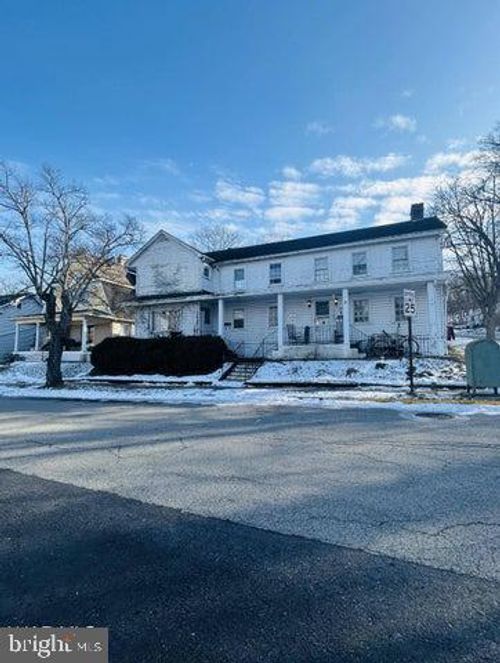 247 W John St, Bedford, PA, 15522-1718 | Card Image