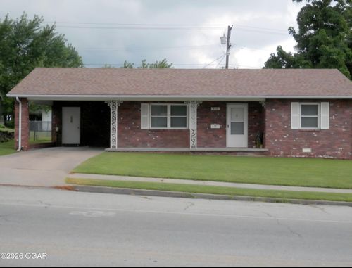 916 S Main St, Galena, KS, 66739-1340 | Card Image