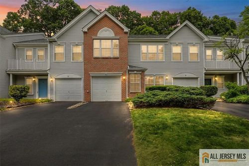 10 Pennsbury Way, East Brunswick, NJ, 08816-5264 | Card Image