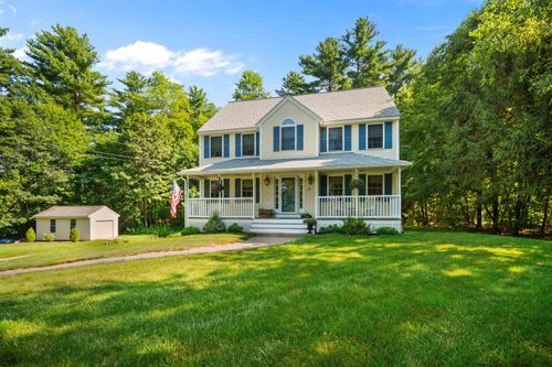 11 Stanwood Ave, Plaistow, NH, 03865-2230 | Card Image
