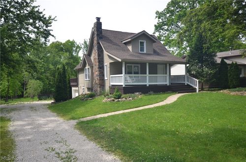 578 Perry Rd, Tallmadge, OH, 44278-3206 | Card Image