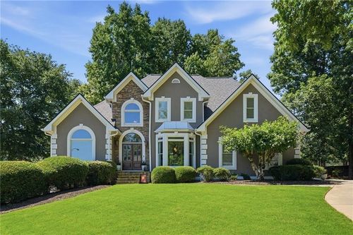 520 Estate Club Cir, Roswell, GA, 30075-5556 | Card Image