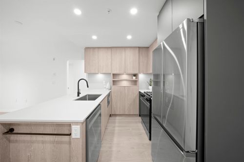 503-6585 195a St, Surrey, BC, V4N6N5 | Card Image