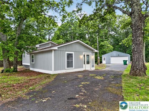229 Pocono Blvd, Bushkill, PA, 18324-8449 | Card Image