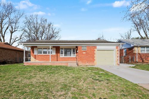 915 S Drury Ln, Wichita, KS, 67207 | Card Image