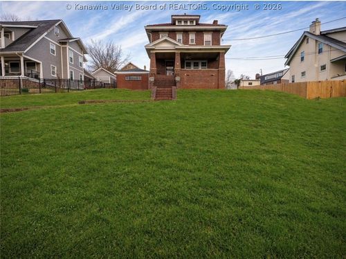 957 Ridgemont Rd, Charleston, WV, 25314-1135 | Card Image