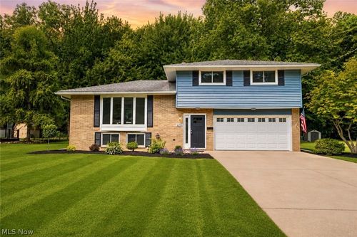 6396 Meldon Dr, Mentor, OH, 44060-2360 | Card Image